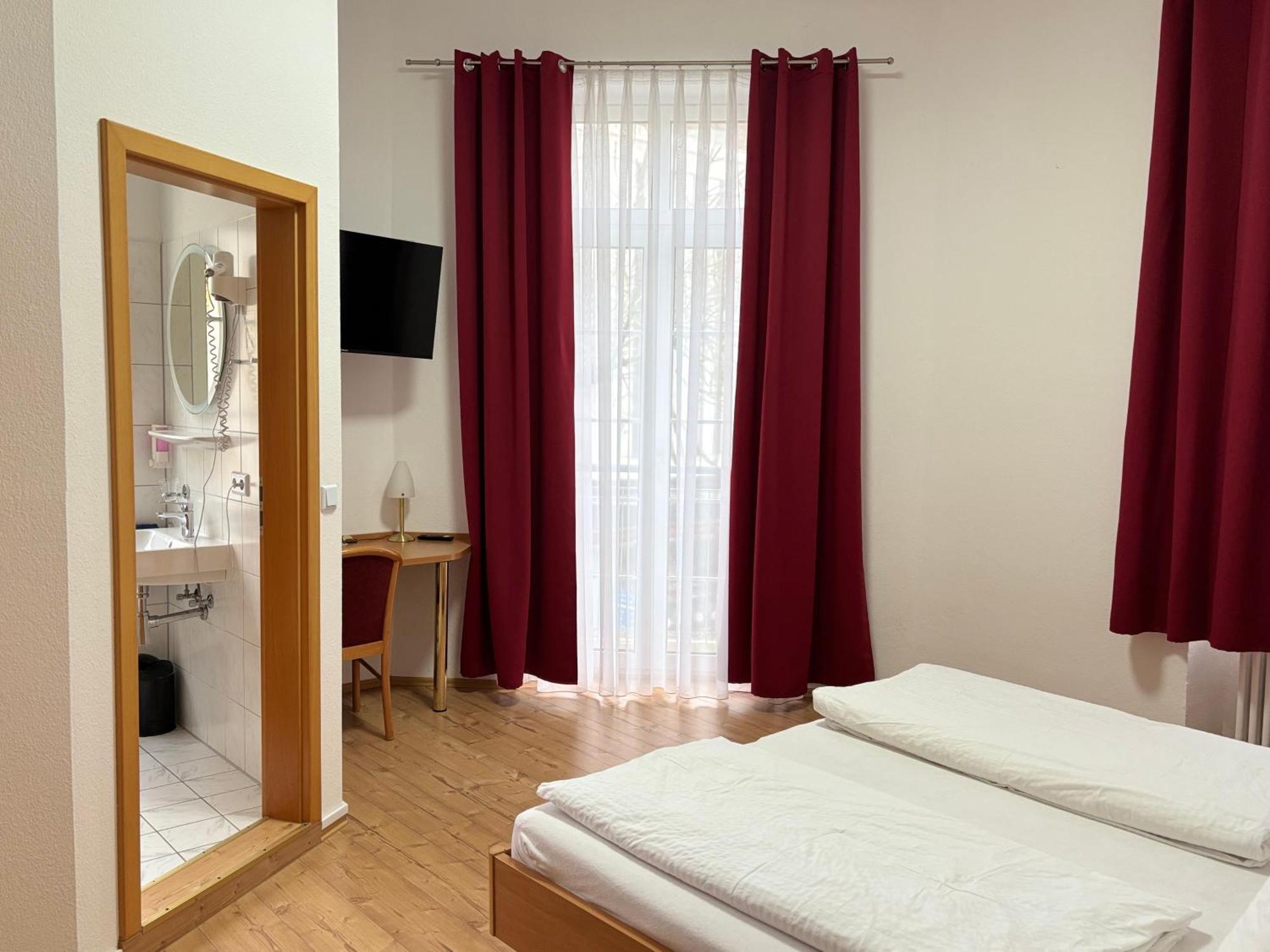 Hotel Restaurant Schwert Kehl Zewnętrze zdjęcie